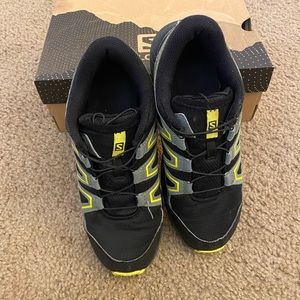Salomon boys speedcross shoe size 5